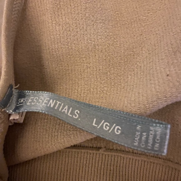 comfy tan crop top from urban planet. barely worn and in excellent condition - Picture 3 of 3